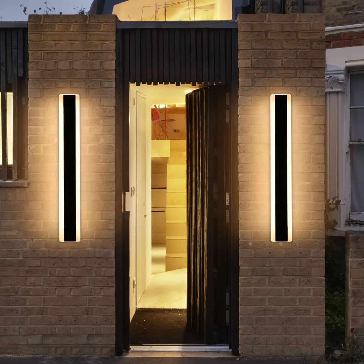 Valtora - Linear Outdoor Wall Strip Light - Imagen 7