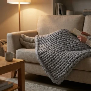 LOOMHAVEN – Chunky Knit Blanket for Elegant Warmth