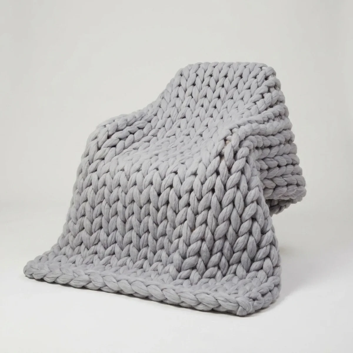 LOOMHAVEN – Chunky Knit Blanket for Elegant Warmth - Imagen 7