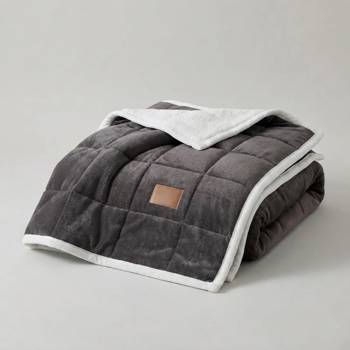 FROSTLAYER – Three-Layer Blanket for Serious Winter Warmth - Imagen 8
