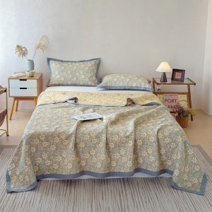 FLORAREST – Layered Blanket Quilt for Gentle Home Comfort