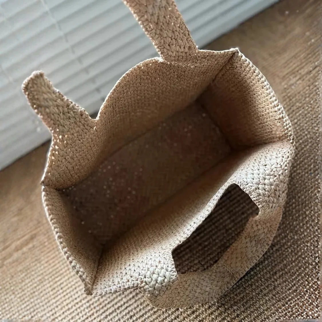 COASTWEAVE – Handmade Raffia Beach Tote Bag - Imagen 3