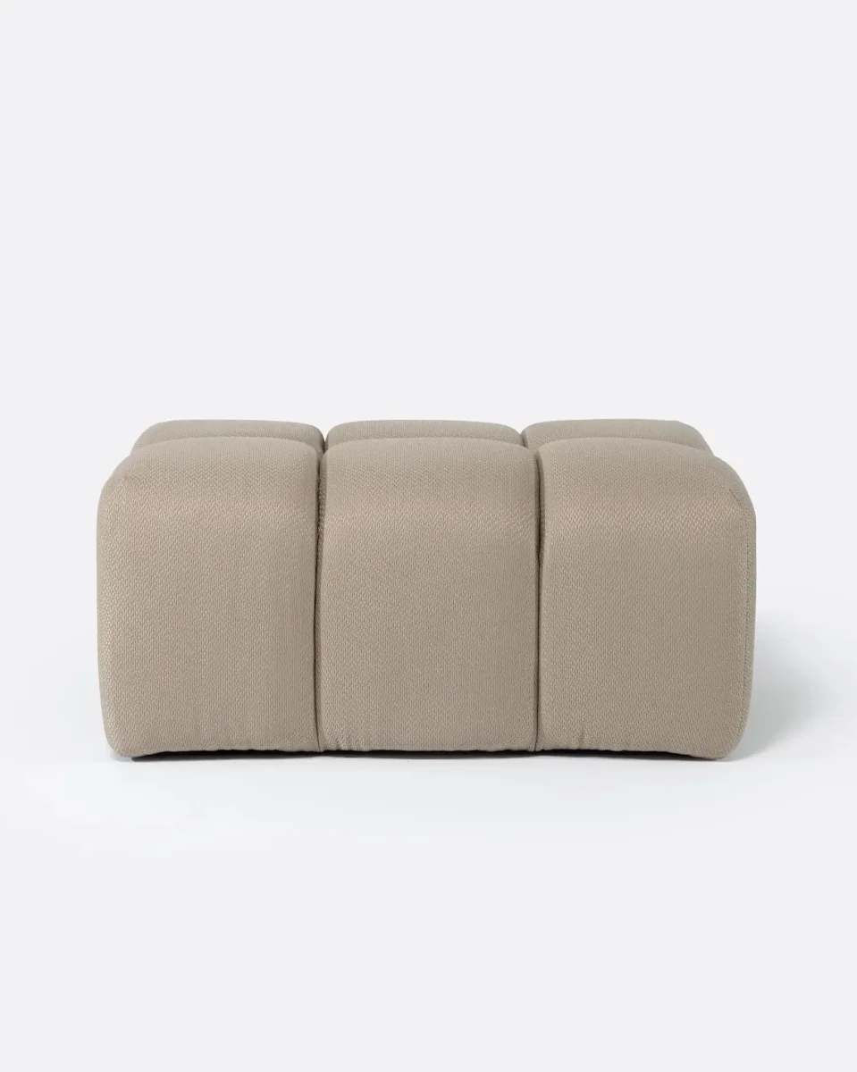 Puf de exterior CHOPIN de olefina reciclada 89 x 69 x 42 cm en color natural - Imagen 2