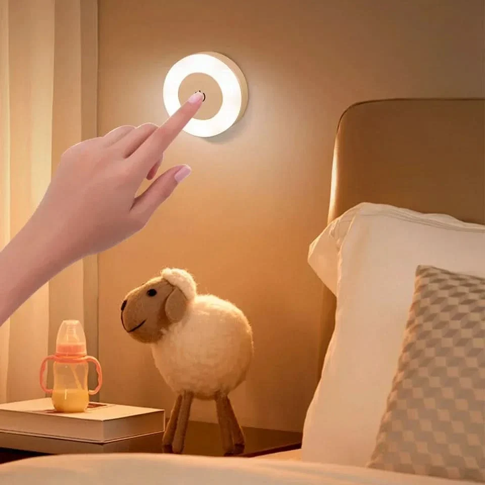 TOUCHVAULT – USB Rechargeable Lamp for Bedroom Comfort - Imagen 3