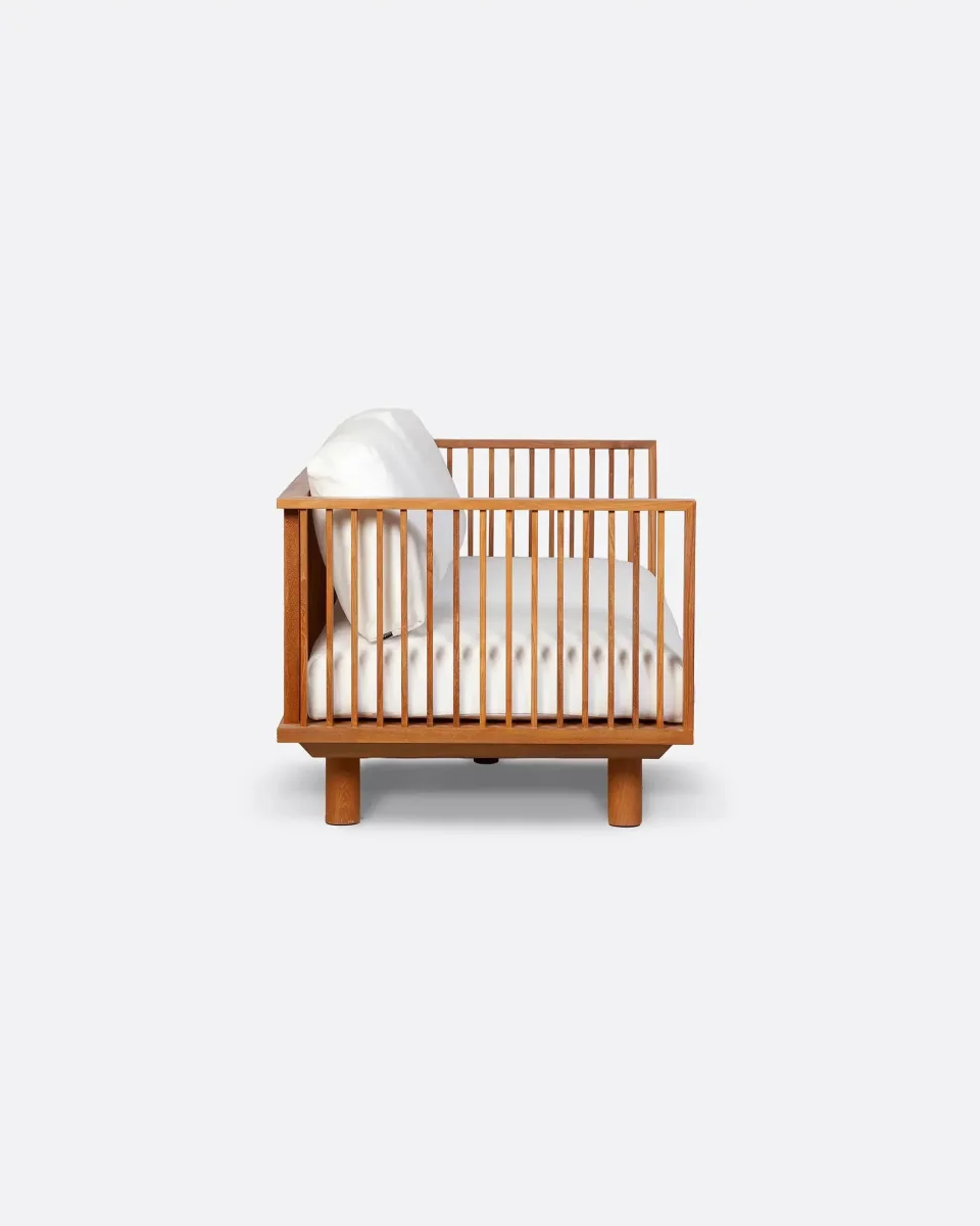 Sofá de exterior TOPRAK 2 plazas de madera de teca y olefina reciclada 180 x 82 x 77 cm en tapizado blanco - Imagen 4