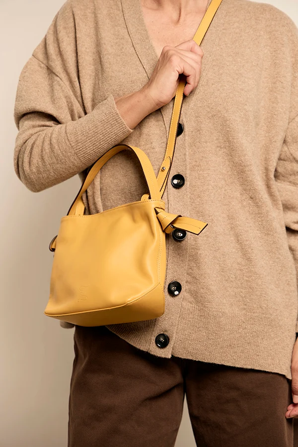 BOLSO NUDO S AMARILLO - Imagen 4